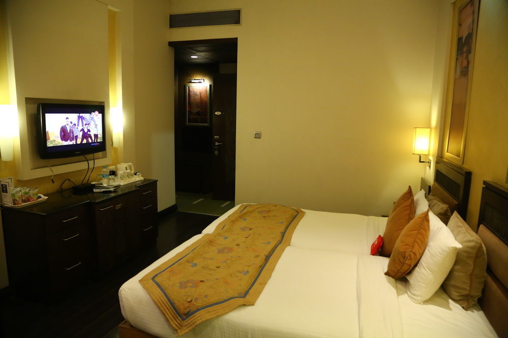 Oyo Rooms Chandigarh Sector 34 Exterior photo